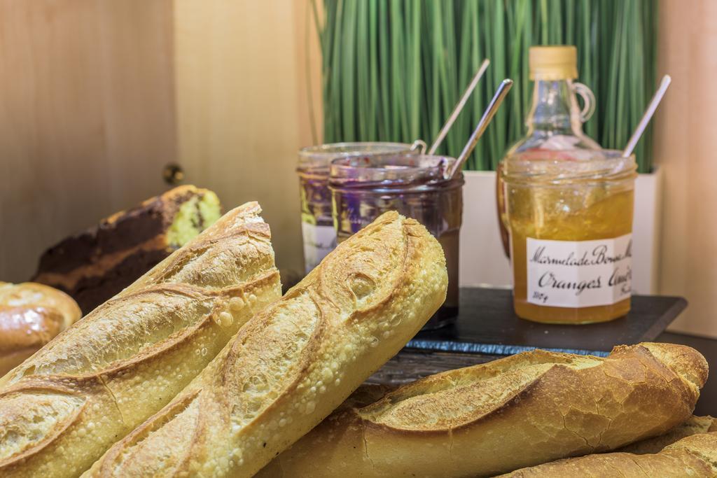 Mercure Centre Gare Et Congres Hotel 4*